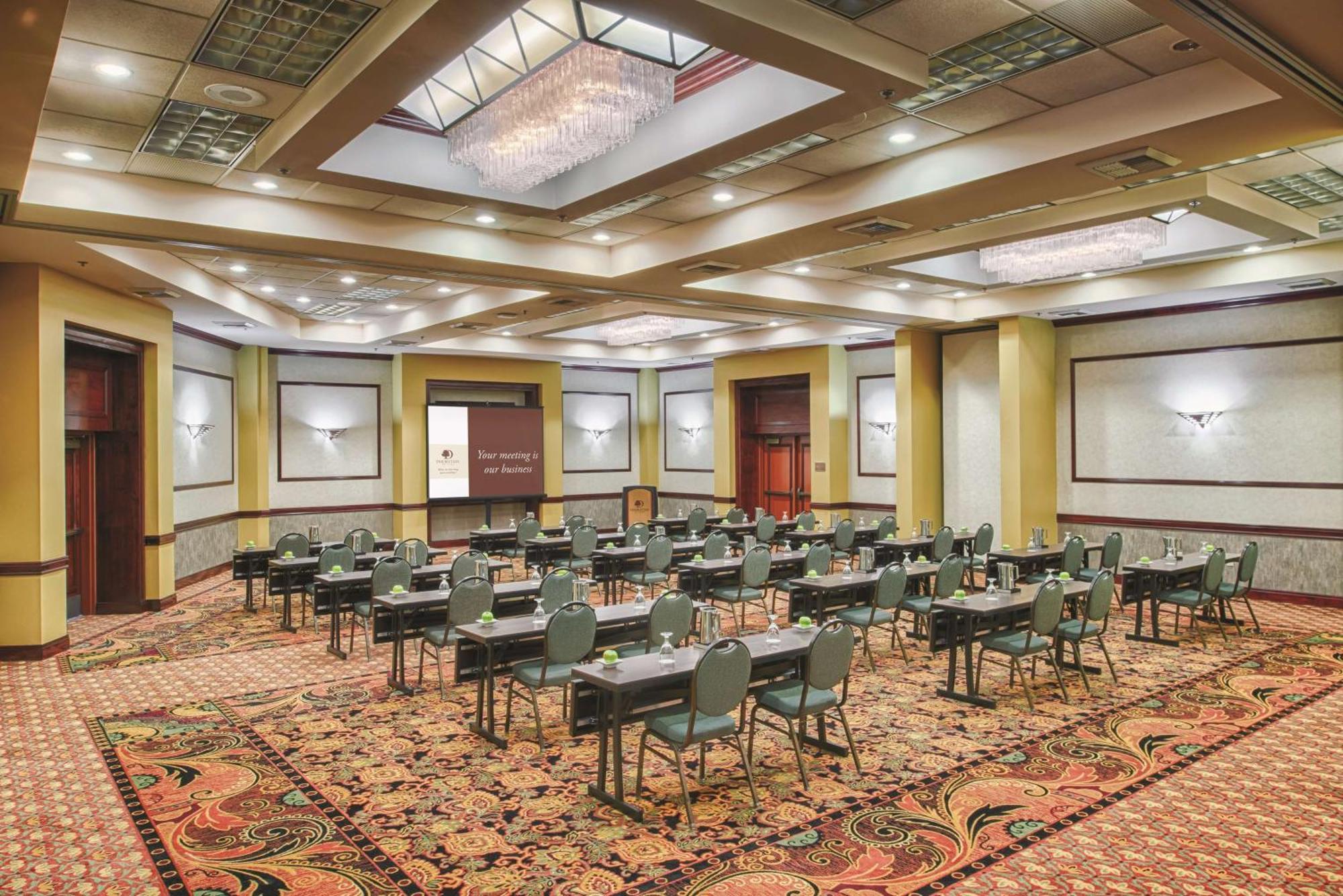 Doubletree By Hilton Spokane City Center Екстер'єр фото